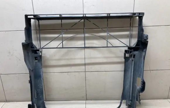 Radiator trim