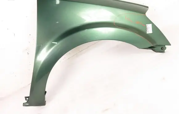 Nissan Quest Fender