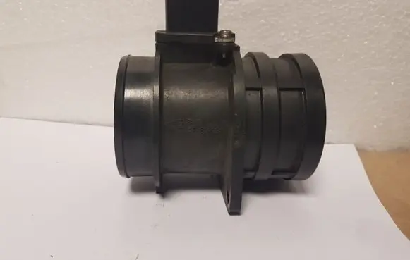 Audi A6 S6 C6 4F Mass air flow meter 06D906461 06F906461A