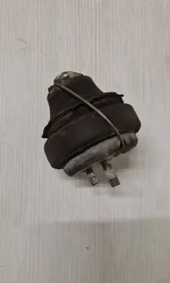 Volvo XC70 Engine mount bracket 9485551