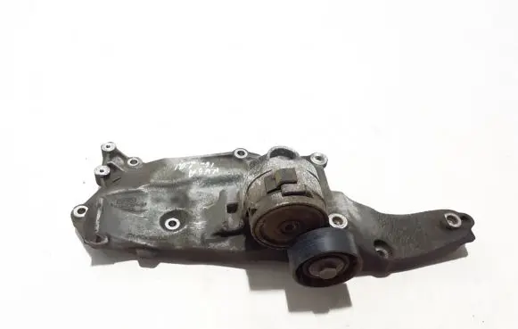 Ford Kuga II Generator/alternator bracket DS7Q8D611AH