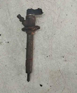Volvo S40, V40 Fuel injector 1561