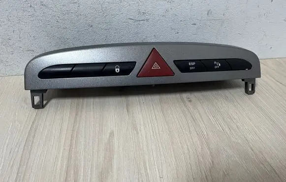 Peugeot 308 Hazard light switch 9659417477 03069060