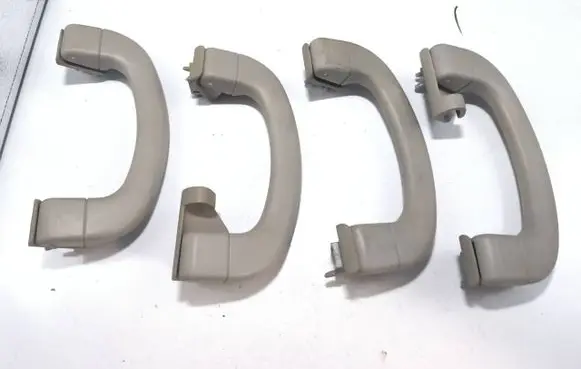 Alfa Romeo 159 A set of handles for the ceiling 