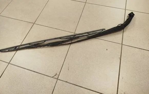 Subaru B9 Tribeca Front wiper blade arm A8491LD