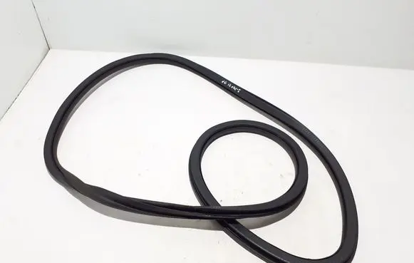 Mercedes-Benz S W223 Front door rubber seal A2236970100