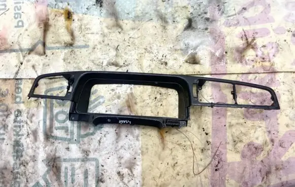 Volkswagen PASSAT B4 Dashboard trim 3a1857053