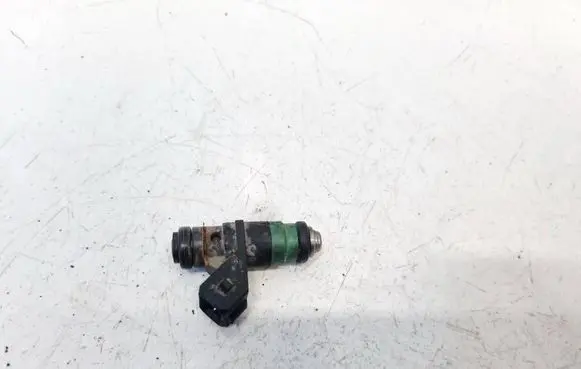 Fuel injector