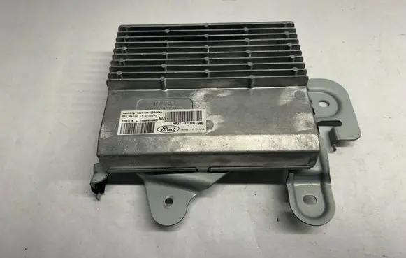 Ford Mustang VI Sound amplifier HR3T18T806AB