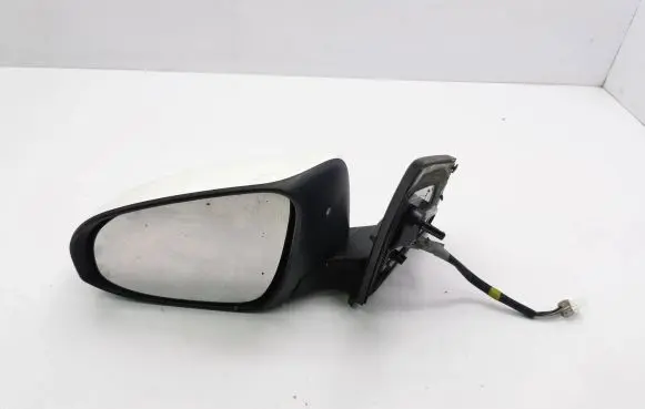 Toyota Auris E180 Manual wing mirror E11026983