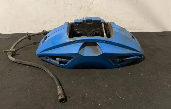 BMW 7 G11 G12 Front brake caliper 6866121
