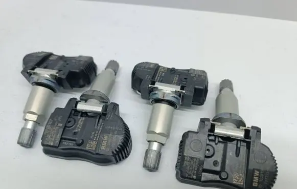 BMW X6 F16 Tire pressure sensor 6881891 707355 70735510