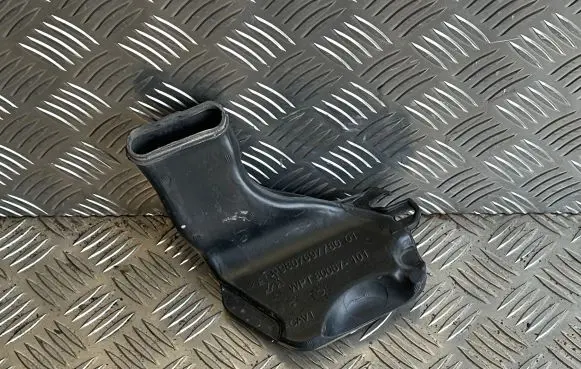Peugeot 308 Other engine bay part 9807697780 80067101