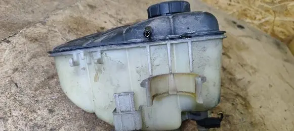 Mercedes-Benz CLK A209 C209 Coolant expansion tank/reservoir 2035000049