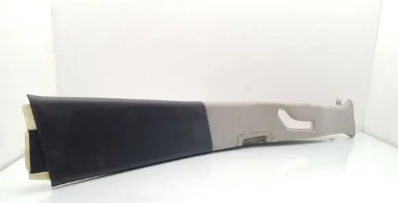Volvo XC90 (B) pillar trim (top) 