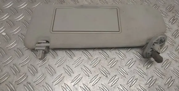 Sun visor