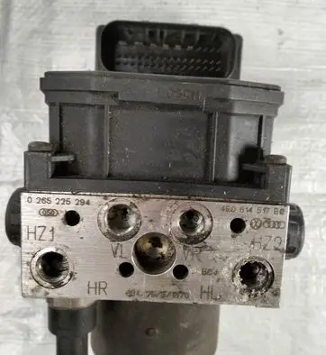 Audi A8 S8 D3 4E ABS Pump