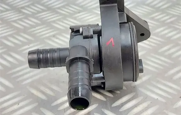 Ford Kuga III Water pump LX618C506HBG