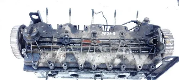 Renault Laguna I Engine head 7700600200