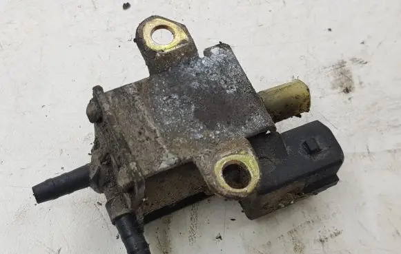 Vacuum valve