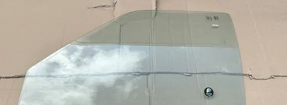 Nissan King Cab, Navara Front door window glass four-door 803012S403