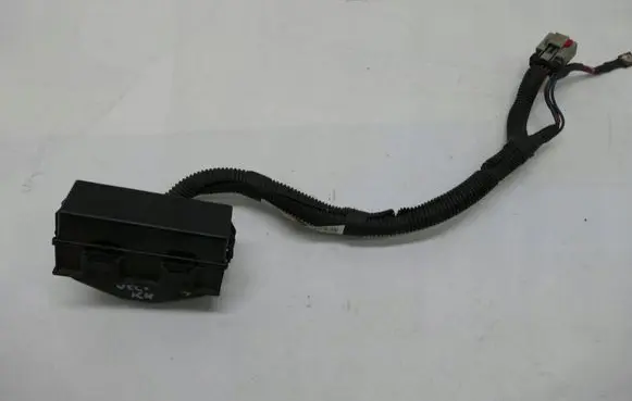 Jeep Cherokee Relay mounting block P56048622AD