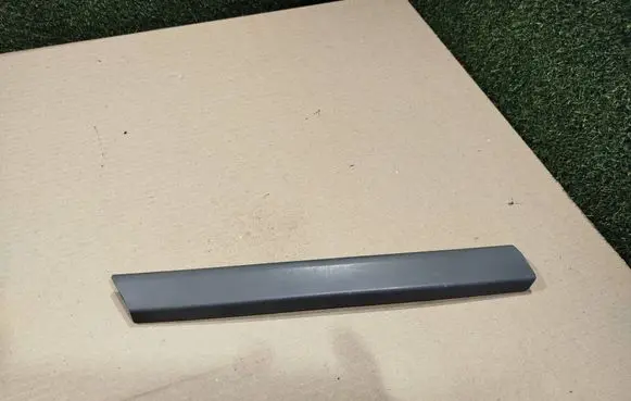 Volkswagen Crafter Front door trim (molding) 7C0867171A 7C0867171