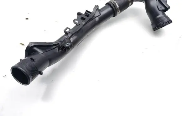 Toyota RAV 4 (XA40) Air intake hose/pipe 17361-53010