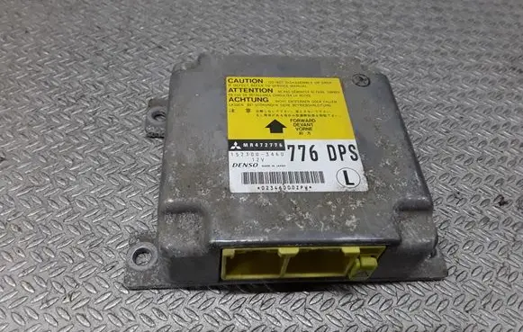 Mitsubishi Pajero Airbag control unit/module MR472776 1523003460