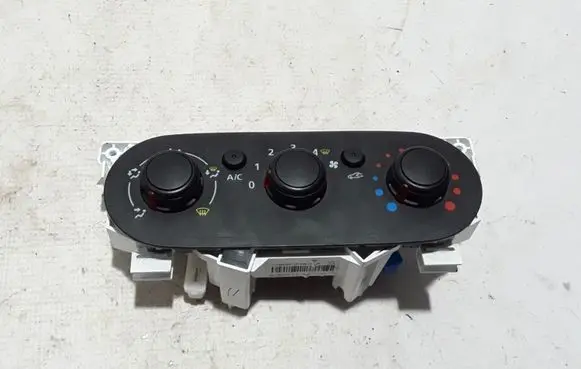 Renault Trafic III (X82) Air conditioner control unit module 275109895R