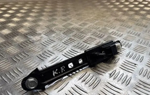 Nissan Qashqai Seat belt height adjuster 308205999