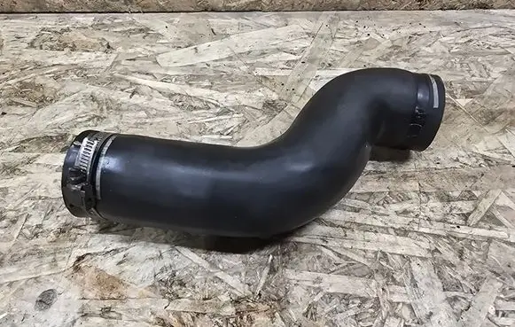 Maserati Coupe Engine coolant pipe/hose
