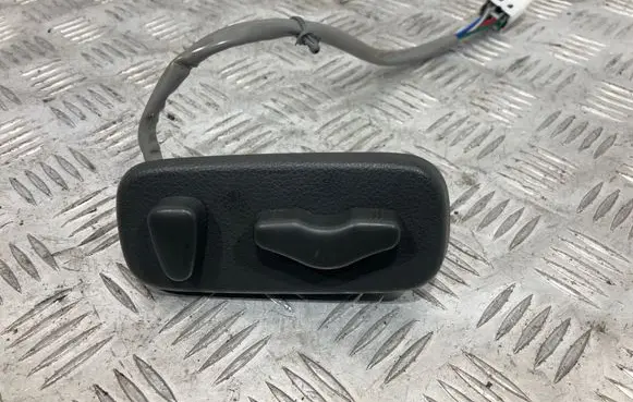 Nissan Pathfinder R51 Seat control switch 