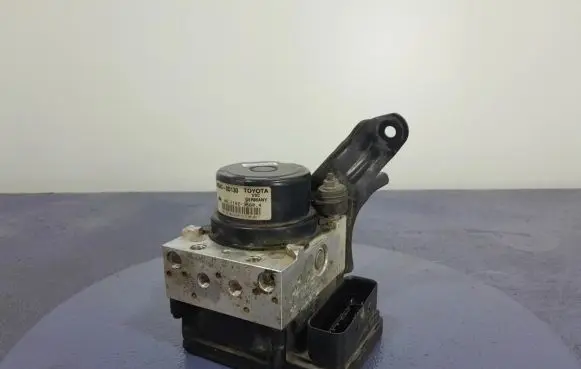 Toyota Yaris ABS Pump 44540-0D130