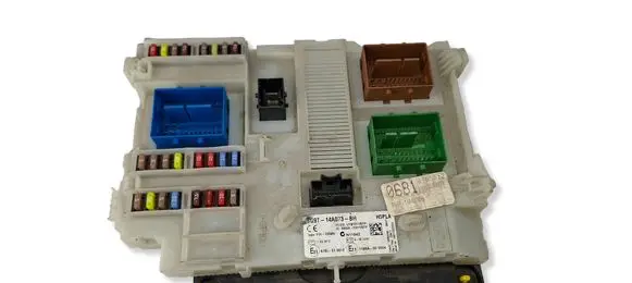 Ford Galaxy Fuse module BG9T14A073BH LTQF01125TP 97RI010012