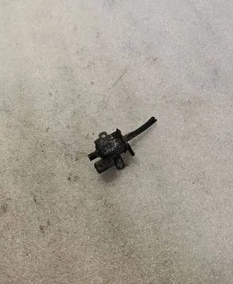 BMW 5 E34 Turbo solenoid valve