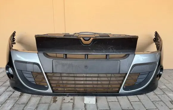 Renault Megane III Front bumper 620220005R