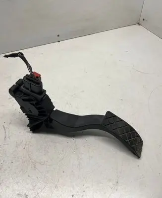 Volkswagen Golf VII Accelerator throttle pedal 5Q1721503F 5Q1721503 6PV010621