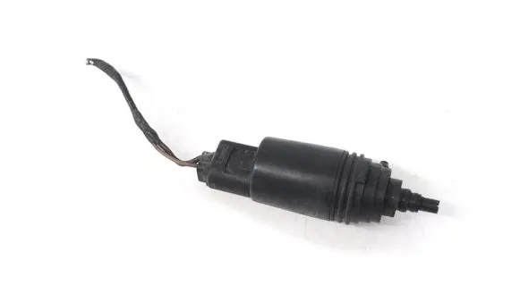 Land Rover Range Rover L322 Windscreen/windshield washer pump 8377612