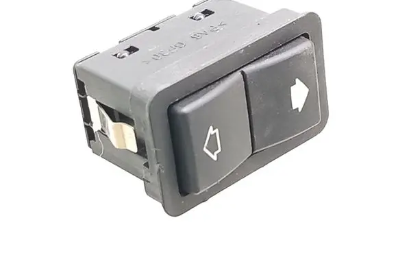 BMW 5 E39 Electric window control switch 8368974
