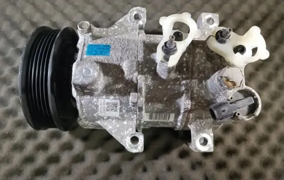 Hyundai ix35 Air conditioning (A/C) compressor (pump) Cg447250-0532