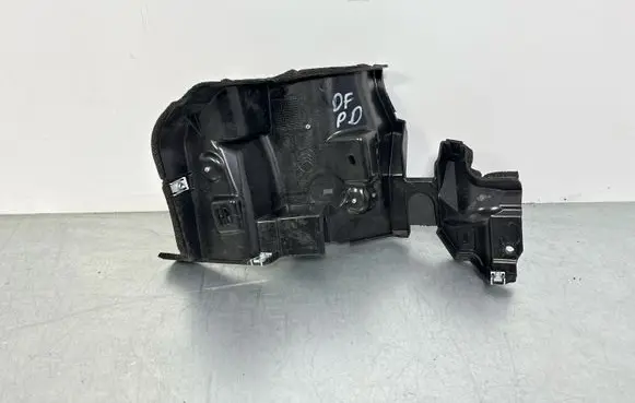 Land Rover Defender Other engine bay part L8B26D057AG S8BM6D057AA