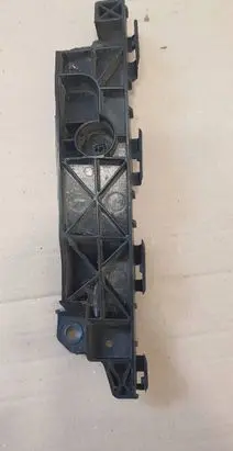 Front bumper mounting bracket