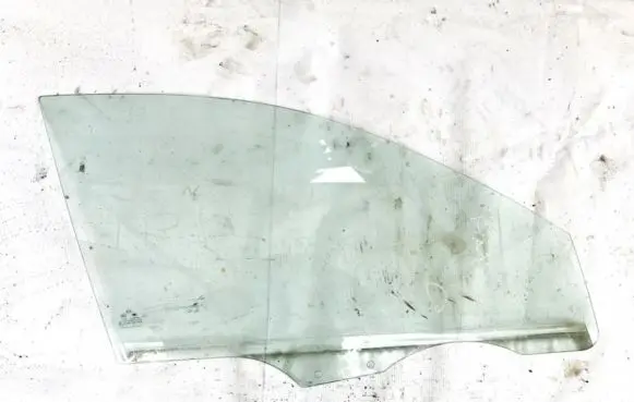 KIA Rio Front door window glass four-door