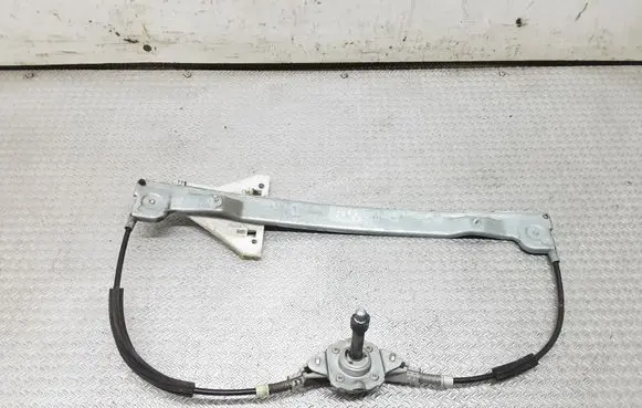Rear door manual window regulator