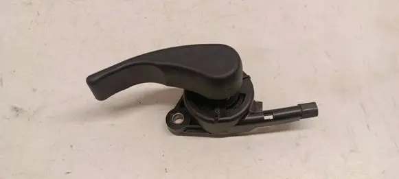 Renault Clio IV Engine bonnet (hood) release handle 