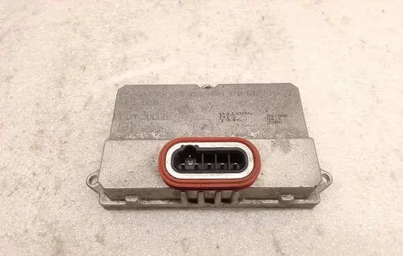 Mercedes-Benz E W211 Headlight ballast module Xenon 5DV00829000