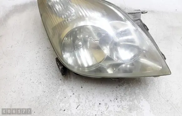 Toyota Corolla Verso E121 Headlight/headlamp