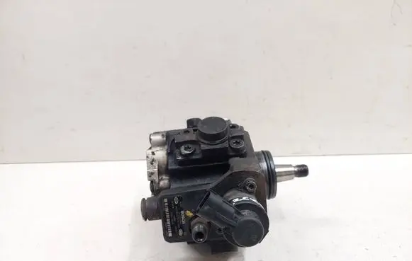 Hyundai i40 Fuel injection high pressure pump 0445010206 331002A420 1109191