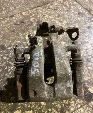 Opel Zafira A Rear brake caliper